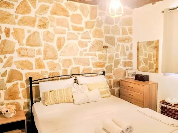 Casa Lithari