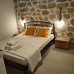 Apartament Casa Lithari *