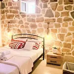 Casa Lithari