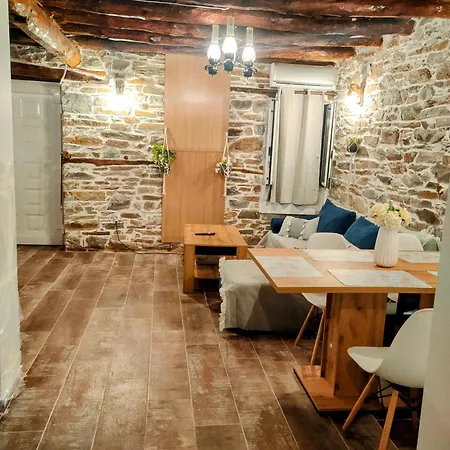 Apartment παραδοσιακό πέτρινο σπίτι *